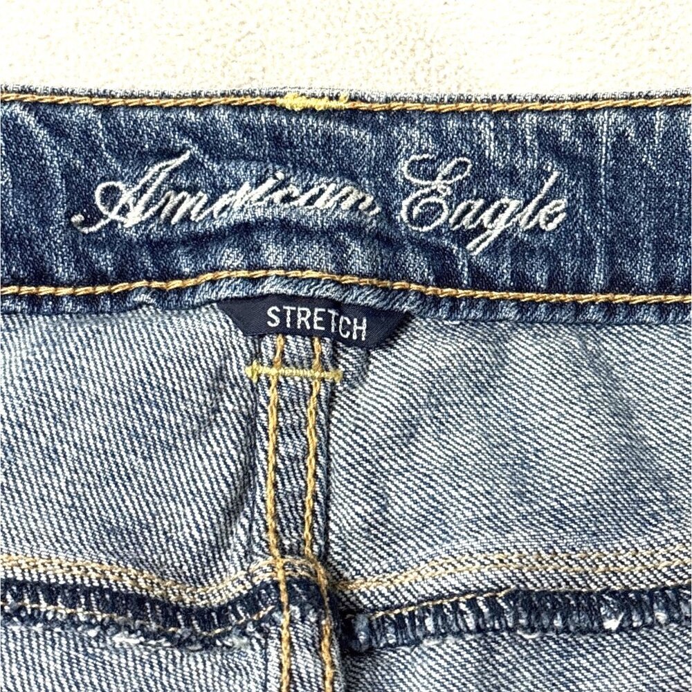 American Eagle Stretch Boy Fit Distressed Denim Jeans Size 6 inseam26” - Picture 3 of 7